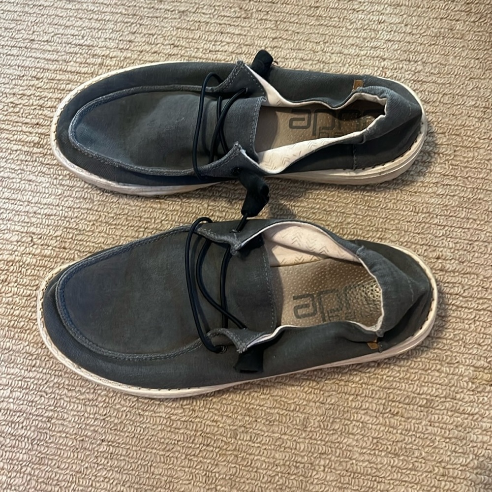 hey dudes shoes